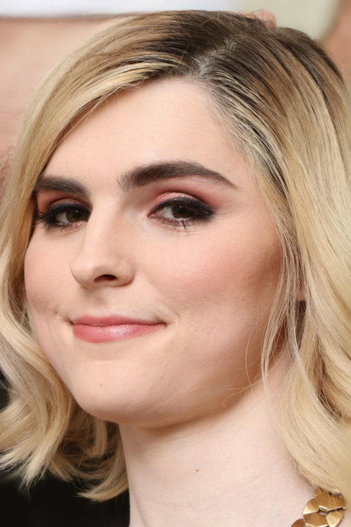 Ella Hollywood - صورة 5