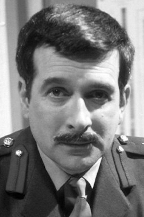 Kép: Nicholas Courtney színész profilképe