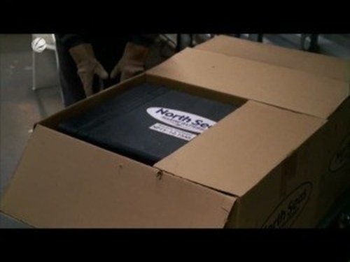 Escena del episodio 13 de la temporada 1 de la serie Threat Matrix