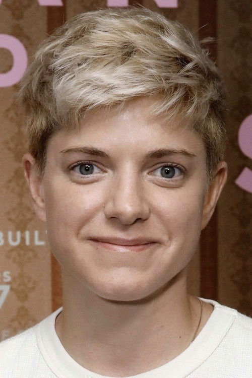 Kép: Mae Martin színész profilképe