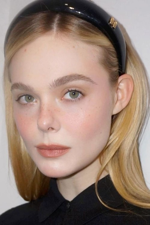 Kép: Elle Fanning színész profilképe