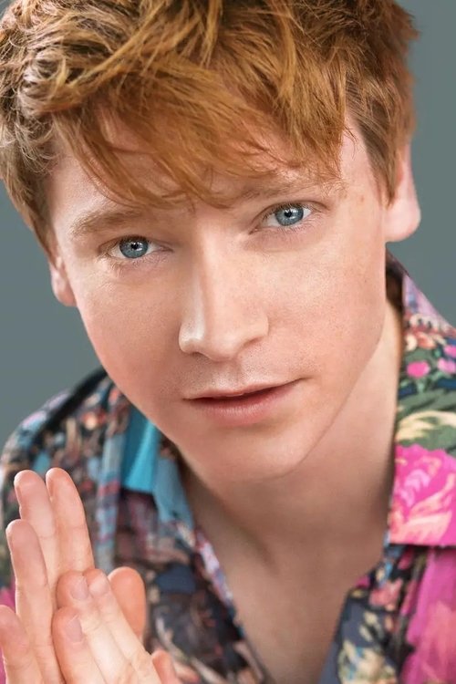 Kép: Calum Worthy színész profilképe