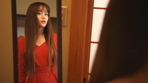 同颜小姐 Backdrop Blur