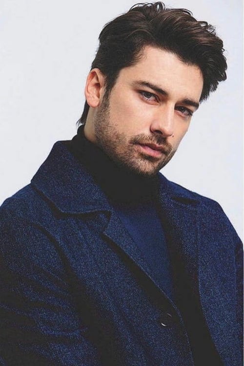 Kép: Alp Navruz színész profilképe