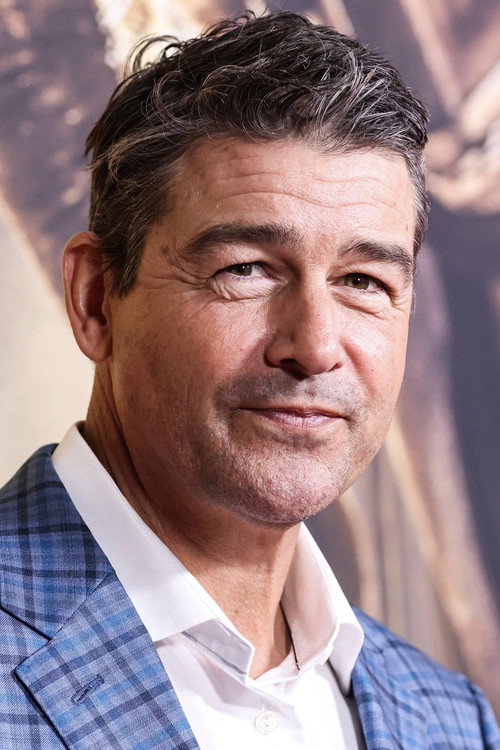 Kyle Chandler