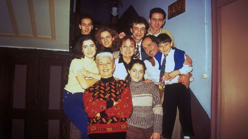 Escena 1 de Bizim Aile