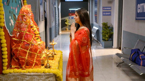 Doree Prays For Meera
