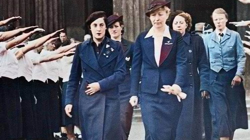 Naziste - Le donne che aiutarono Hitler - Season 1 Backdrop Blur