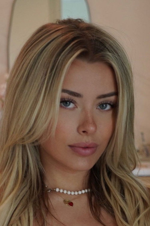 Corinna Kopf photo 7