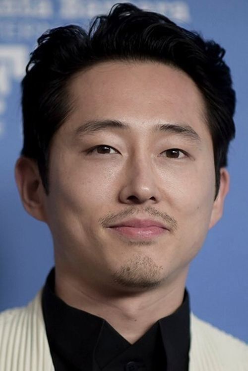 Kép: Steven Yeun színész profilképe