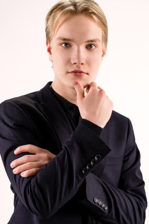 Arseniy Zenterekov