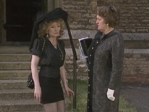 Keeping Up Appearances, S02E07 - (1991)