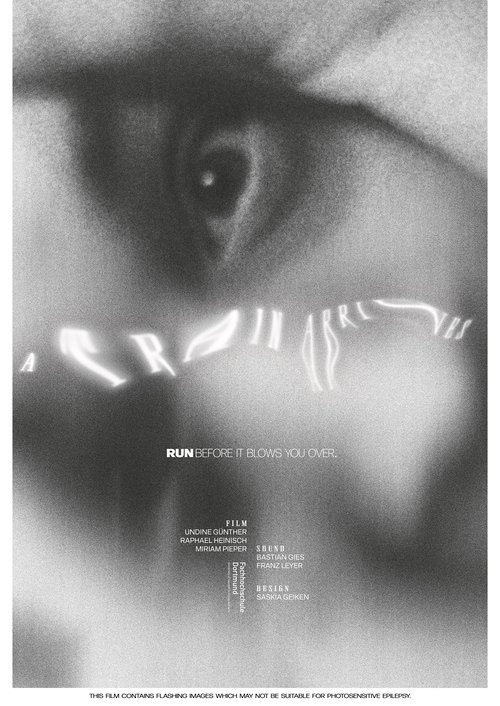 Poster image du film A Train Arrives A Train Arrives