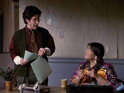 Escena del episodio 13 de la temporada 3 de Doctor en Alaska