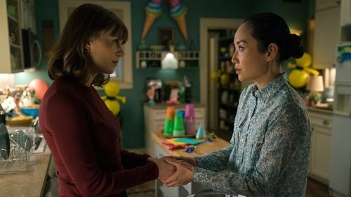 Escena del episodio 9 de la temporada 3 de la serie Evil