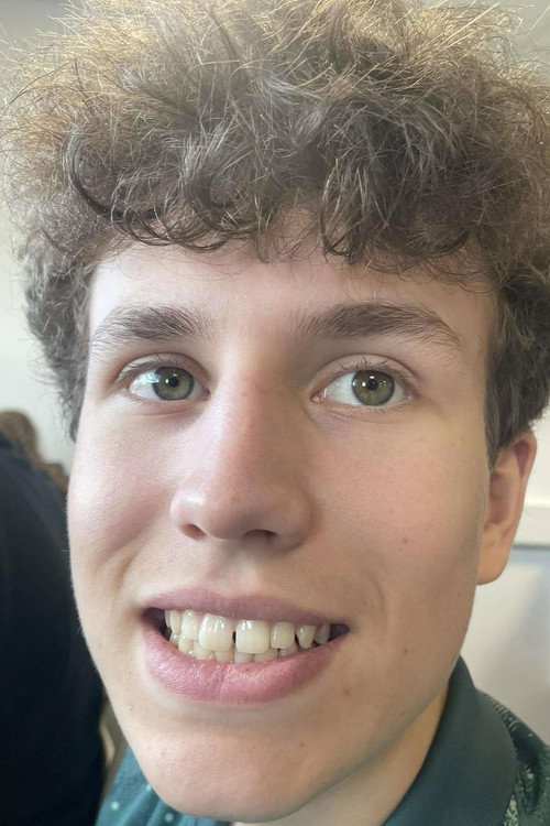 Joshua Almond fotoğrafı
