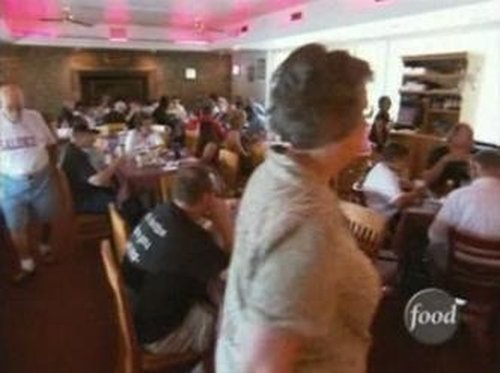 Escena del episodio 9 de la temporada 5 de la serie Diners, Drive-Ins and Dives