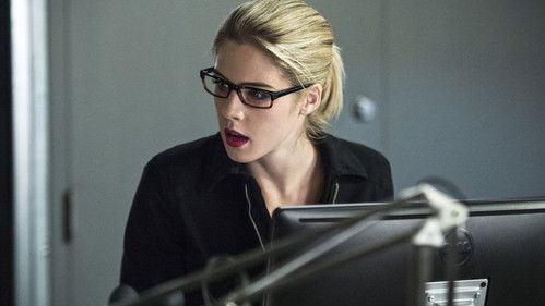 Imatge etiquetada de Emily Bett Rickards