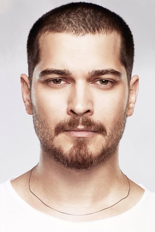 Kép: Çağatay Ulusoy színész profilképe