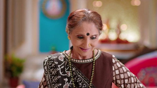 Paakhi Saves Baa From an Accident