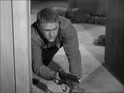 Escena del episodio 1 de la temporada 1 de Randall, el justiciero