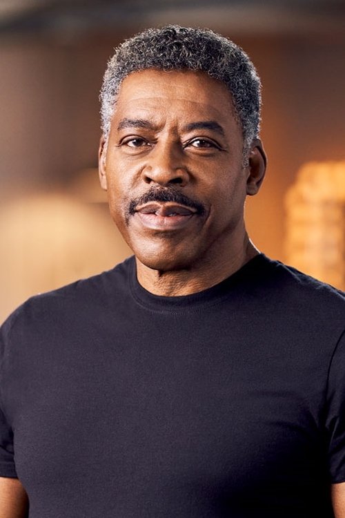 Ernie Hudson isEd Paxton