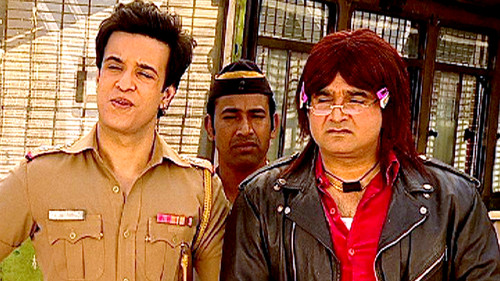 Internet and His Girlfriend Run Away From Chowky