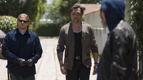 Escena del episodio 2 de la temporada 6 de la serie Hijos de la anarquía