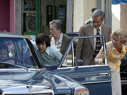 Escena del episodio 7 de la temporada 10 de la serie Cuéntame cómo pasó