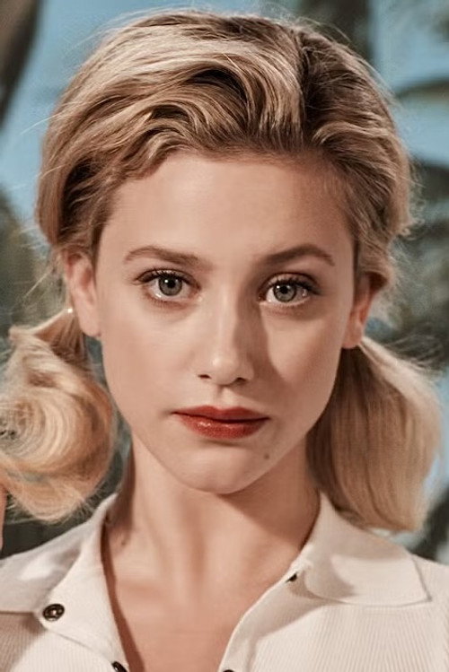 Kép: Lili Reinhart színész profilképe