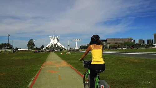 Lulu Goes by Bike