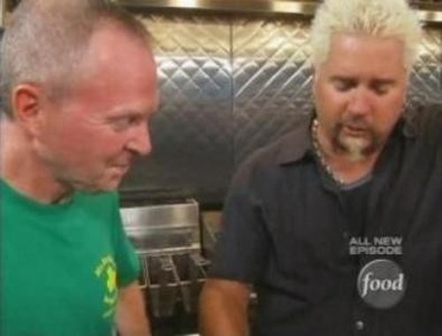 Escena del episodio 1 de la temporada 8 de la serie Diners, Drive-Ins and Dives