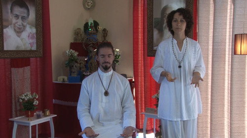 Yoga Em Casa - Season 1 Backdrop Blur