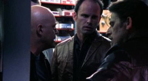 The Shield S05E09 — Smoked episode still