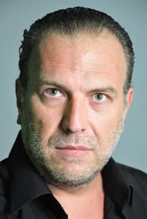 Kép: Yaşar Aydınlıoğlu színész profilképe