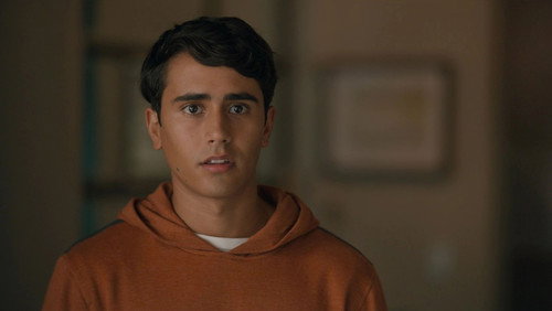 Love, Victor: 3×1