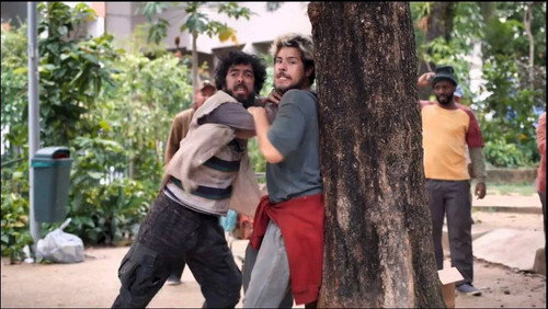 Três Graças: 1×75