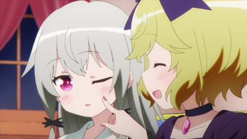 Tonari no Kyuuketsuki-san: 1×4