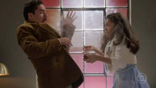 Garota do Momento: 1×83