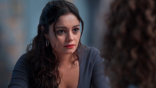 Três Graças: 1×106