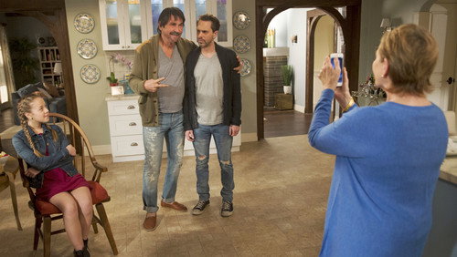 Life in Pieces: Uma Grande Família. Quatro Pequenas Histórias.: 1×17