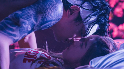 Um Amor Perigoso: 1×1