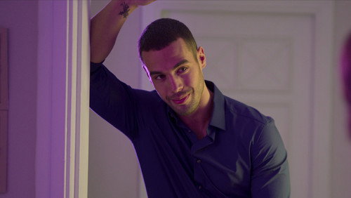 Toy Boy: 2×3