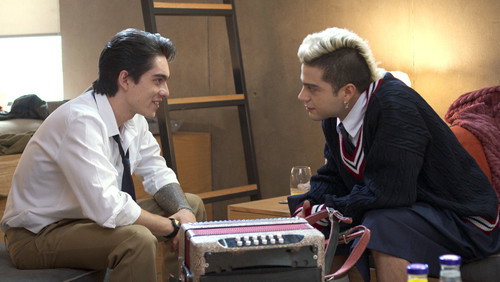 Rebelde: 1×4