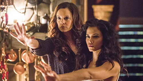 As Bruxas de East End: 2×13
