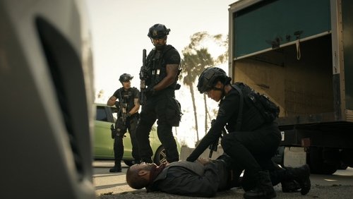 S.W.A.T.: Força de Intervenção: 8×8