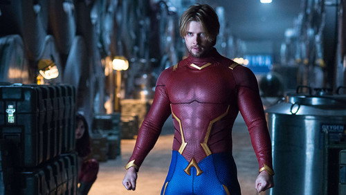 Titans: 2×4