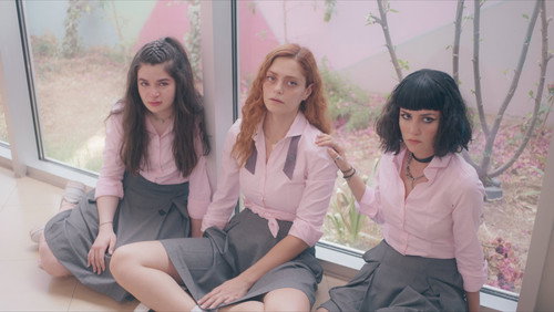 AlRawabi School for Girls: 1×6