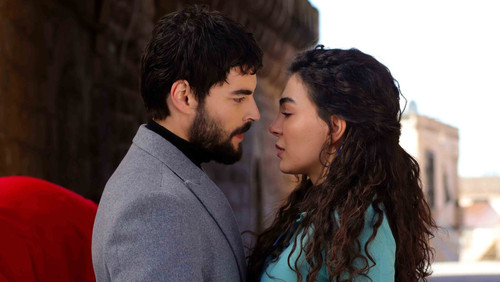 Hercai: 1×1