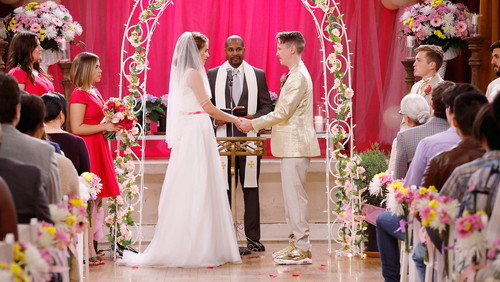 Superstore: Uma Loja de Inconveniências: 2×21